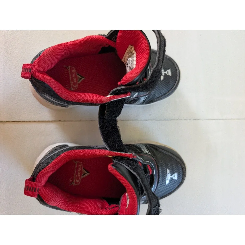 Lightning McQueen Boys Sneakers Shoes Sz 7 Light Up Cars 95 Racing Black Red